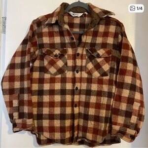 Men’s Plaid Woolrich Jacket Size M
